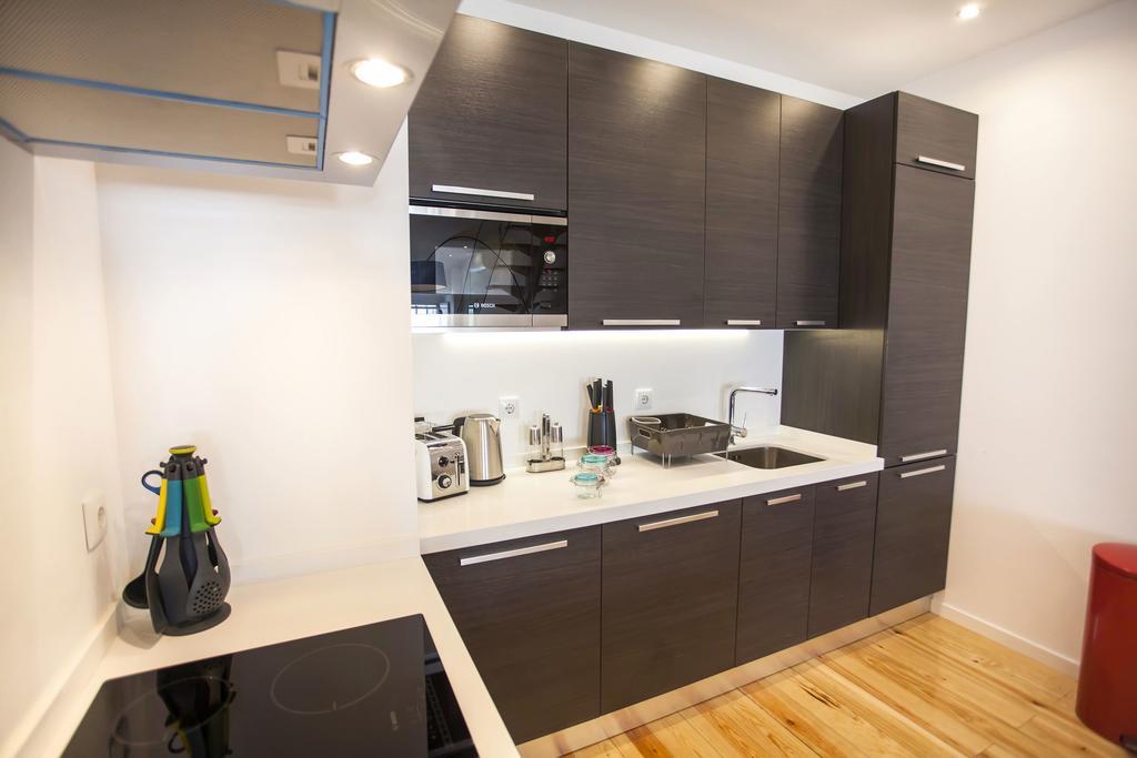 Lovelystay - Cais River View Apartment *